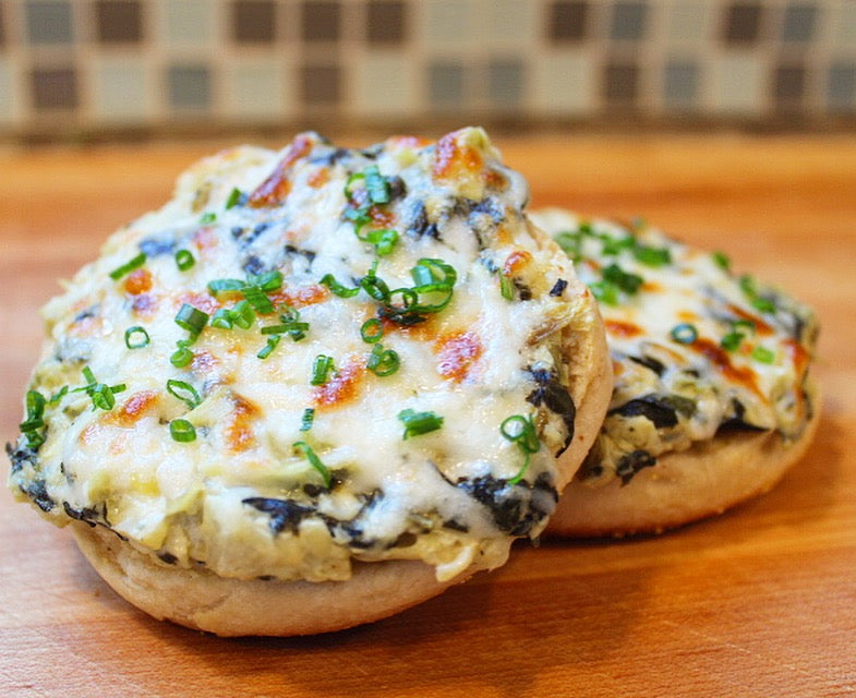 SPINACH & ARTICHOKE ENGLISH MUFFIN Stone & Skillet