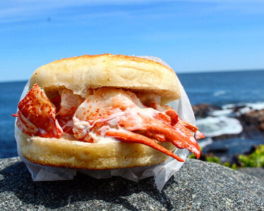 STONE & SKILLET LOBSTER ROLL